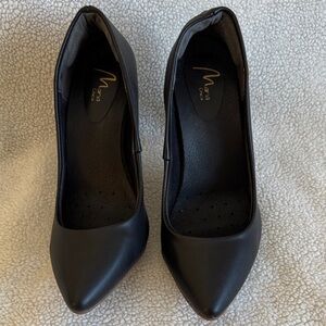 Black Women's Pumps